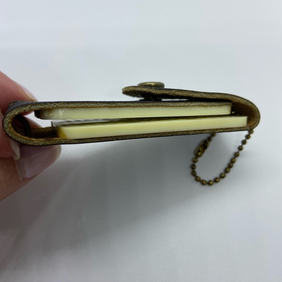 Vintage Cribbage Travel Board Game Keychain NO PEGS Vancouver Canada Souvenir - Picture 8 of 10